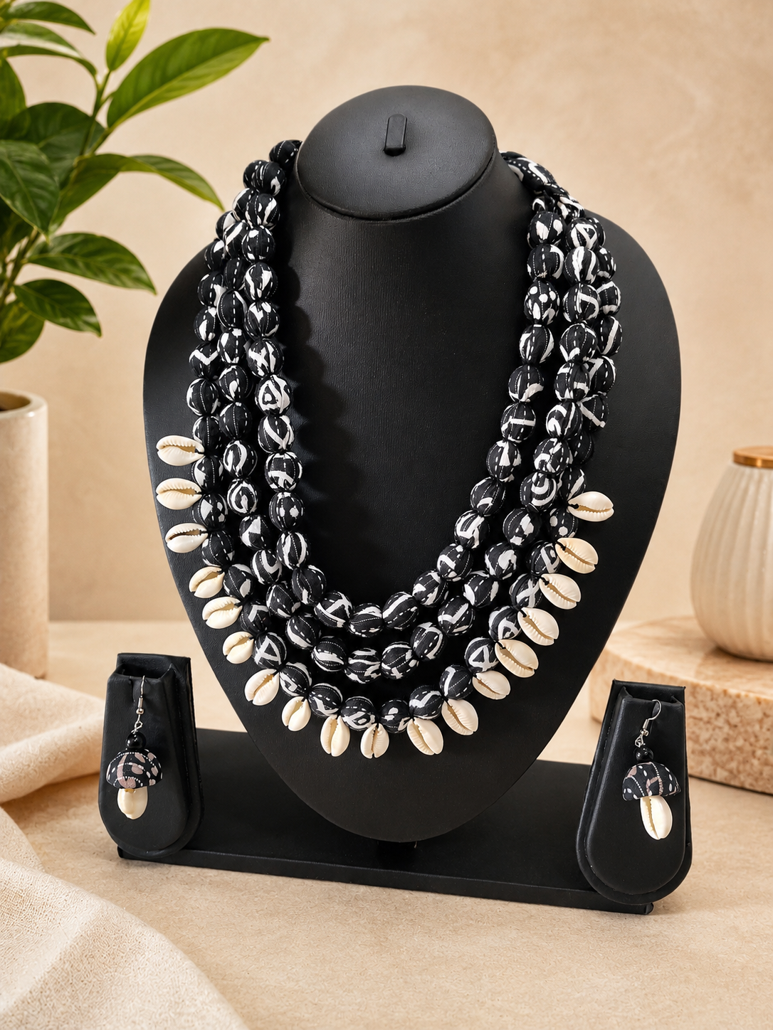Cowrie Layered Necklace Set