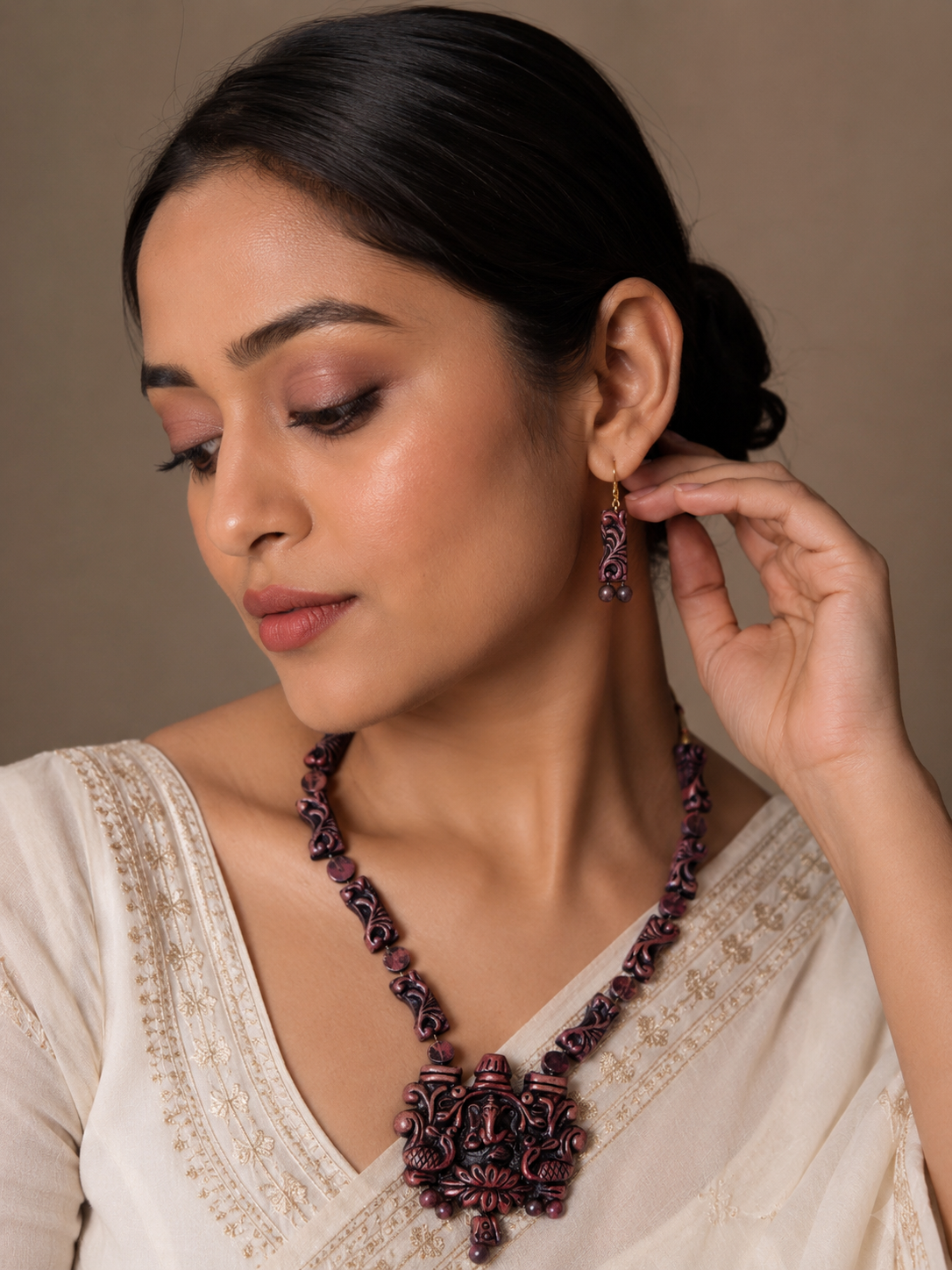 Vighnahara Antique Necklace Set