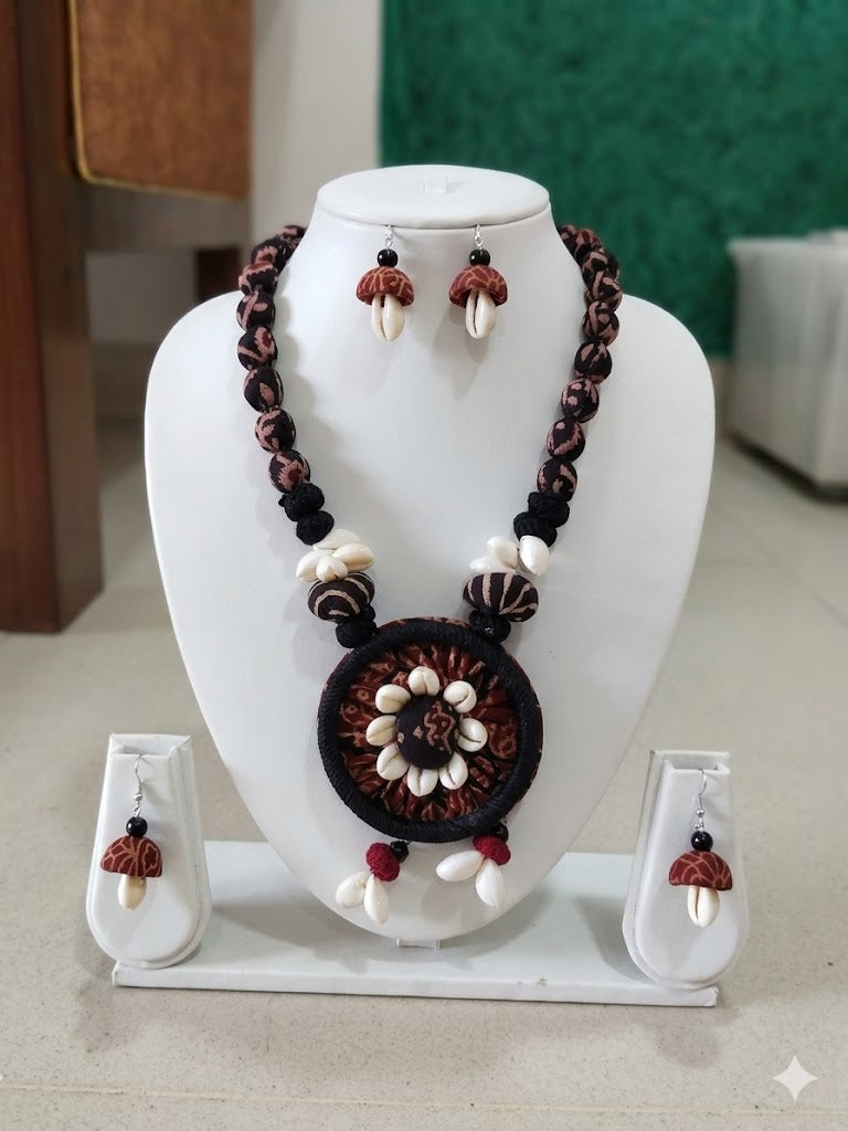 Bohemian Cowrie Shell Necklace Set