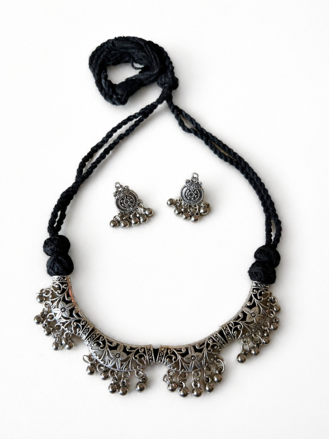 Threaded Oxidised Floral Choker Set