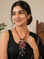 Varnika Pendant Set