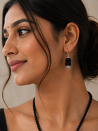 Varnika Pendant Set