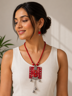 Varnika Pendant Set