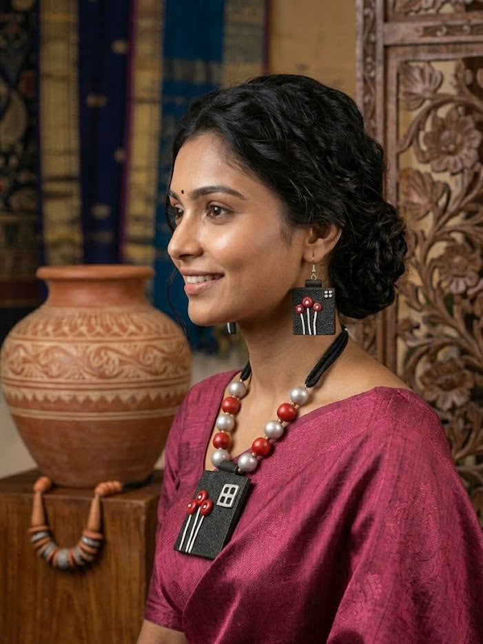 Scarlet Grove Artisan Necklace Set