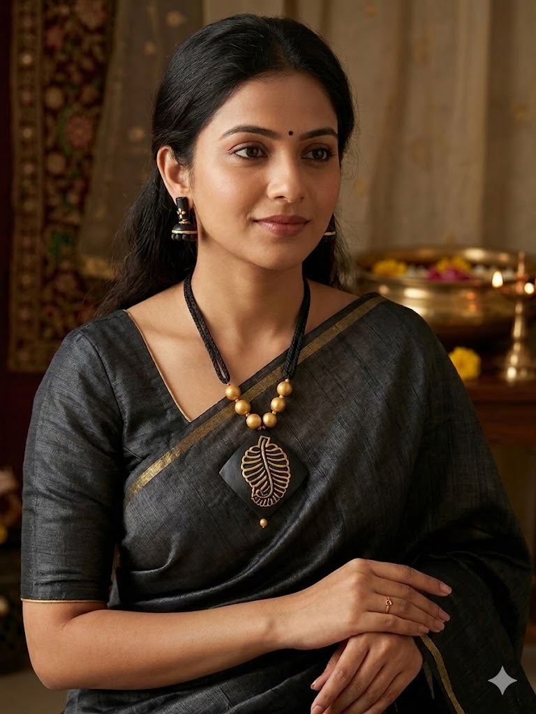 Leaf Charm Necklace Set
