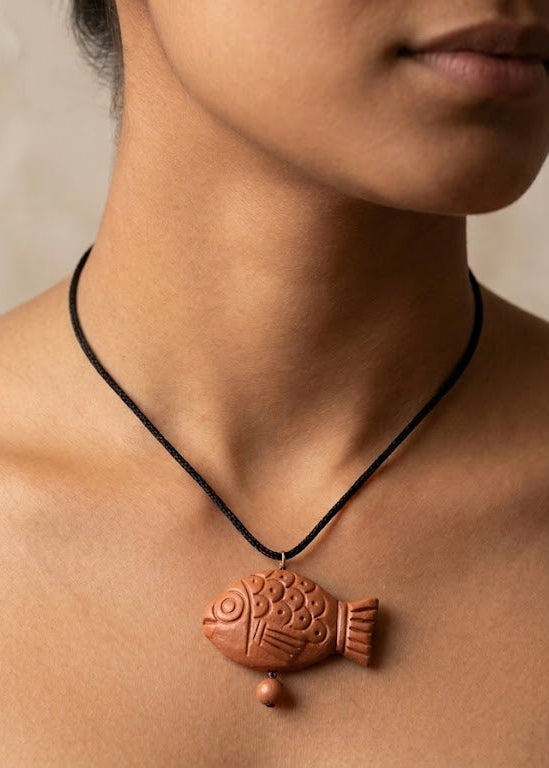 Fish Charm Necklace Set