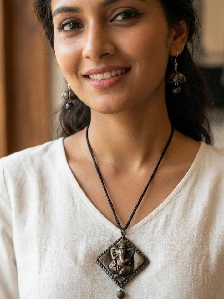 Mitti Ganesha Grace Necklace Set