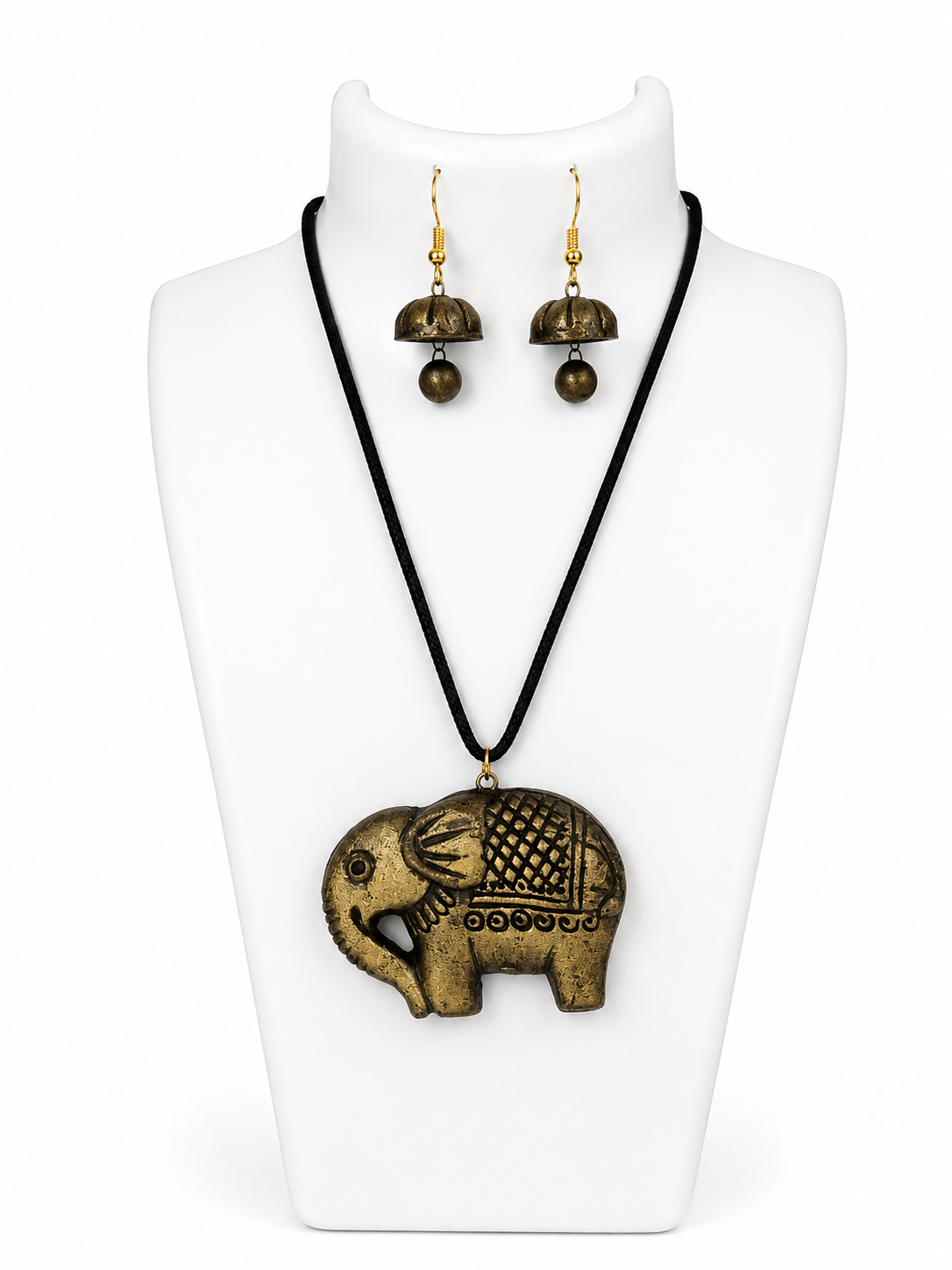 Gajraaj Mud Jewellery Set