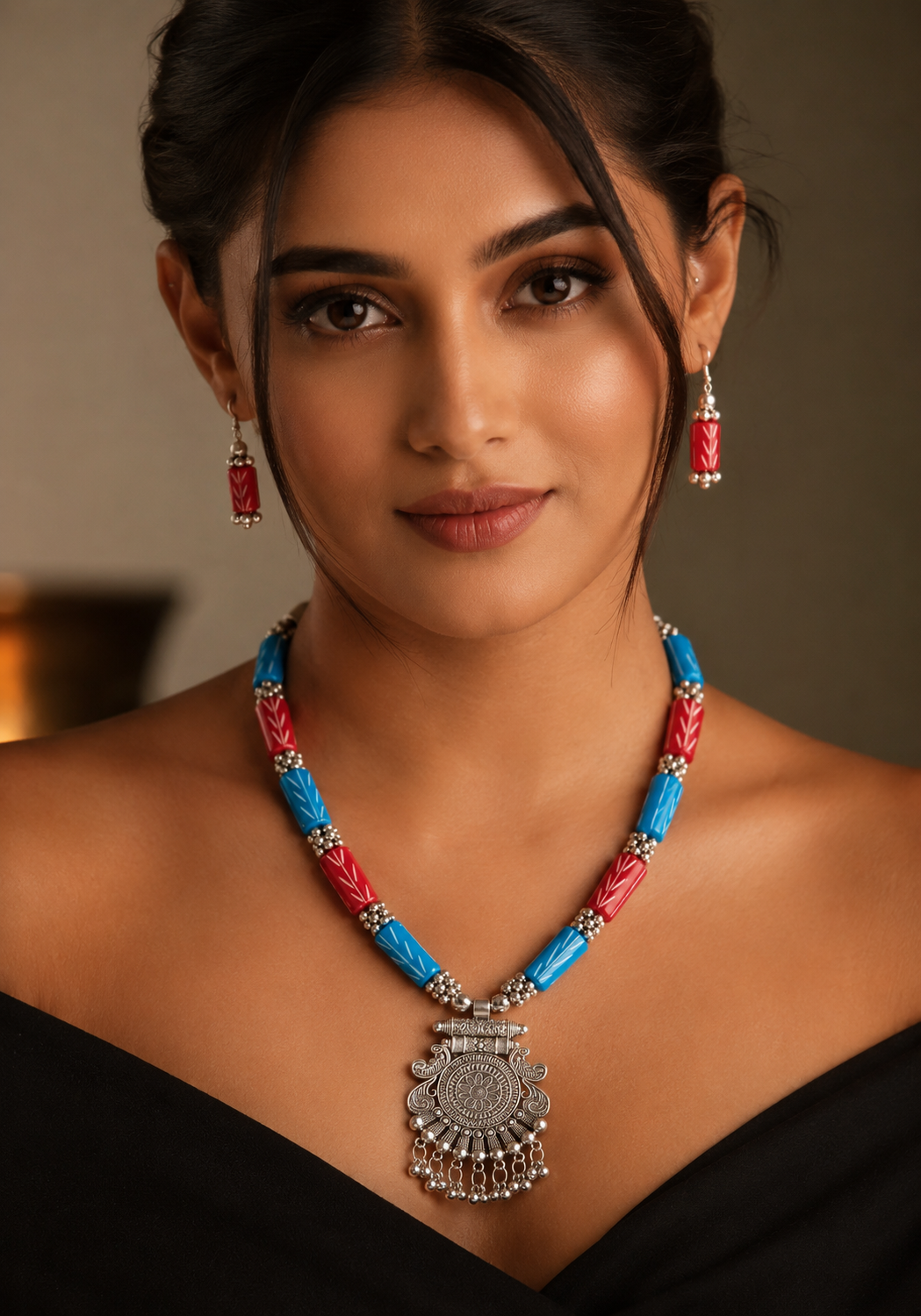 Chandrika Pendant Necklace & Earrings Set