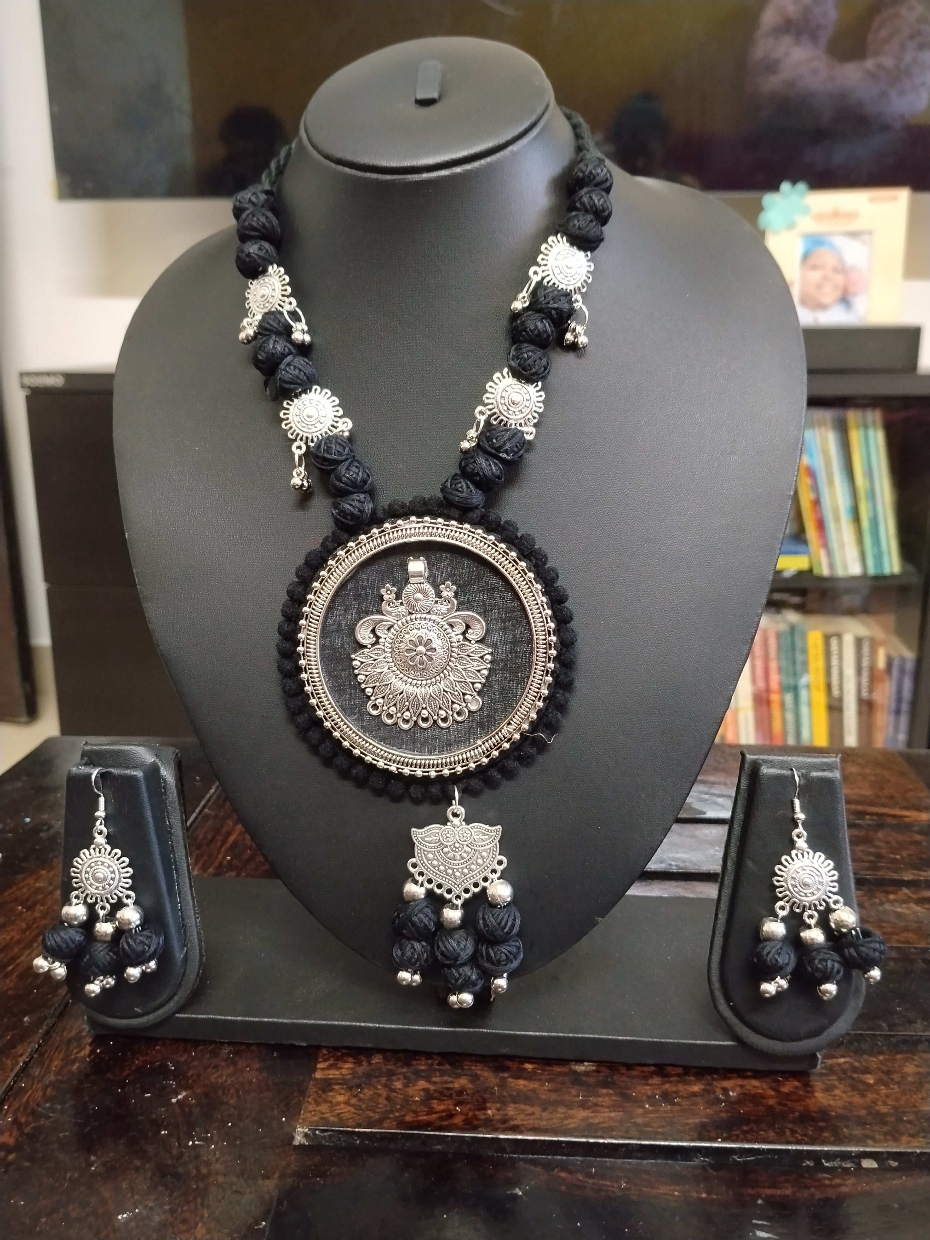 Sindoora Heritage Pendant Set