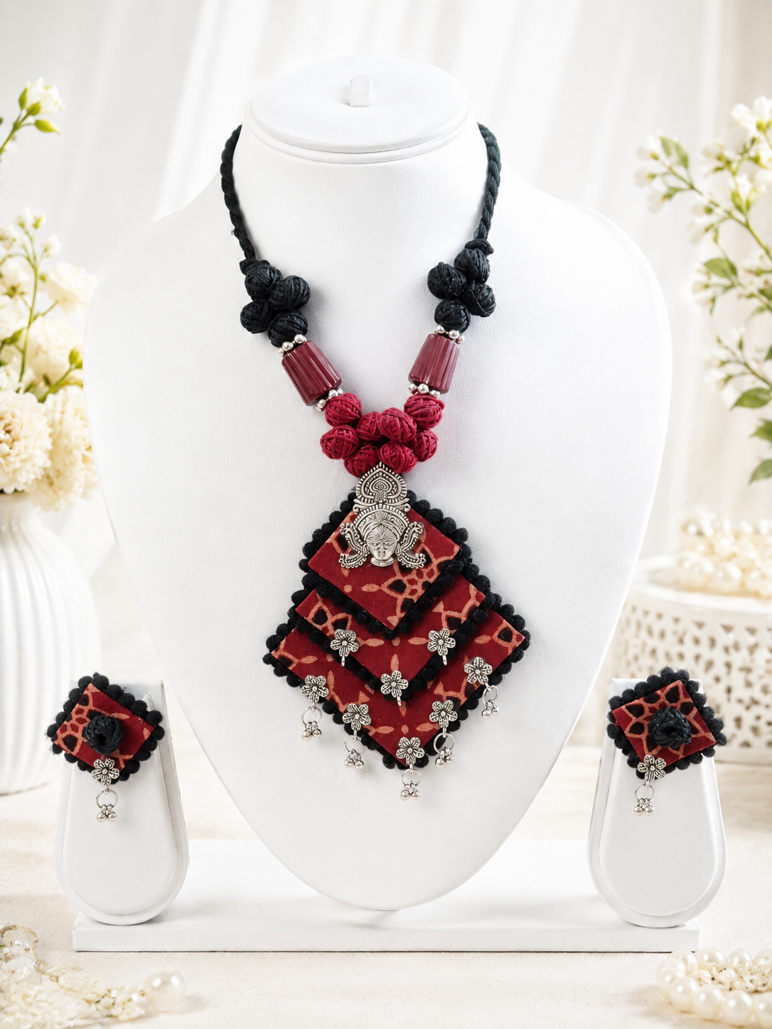 Gulnaar Devi Fabric Black And Maroon Necklace Set