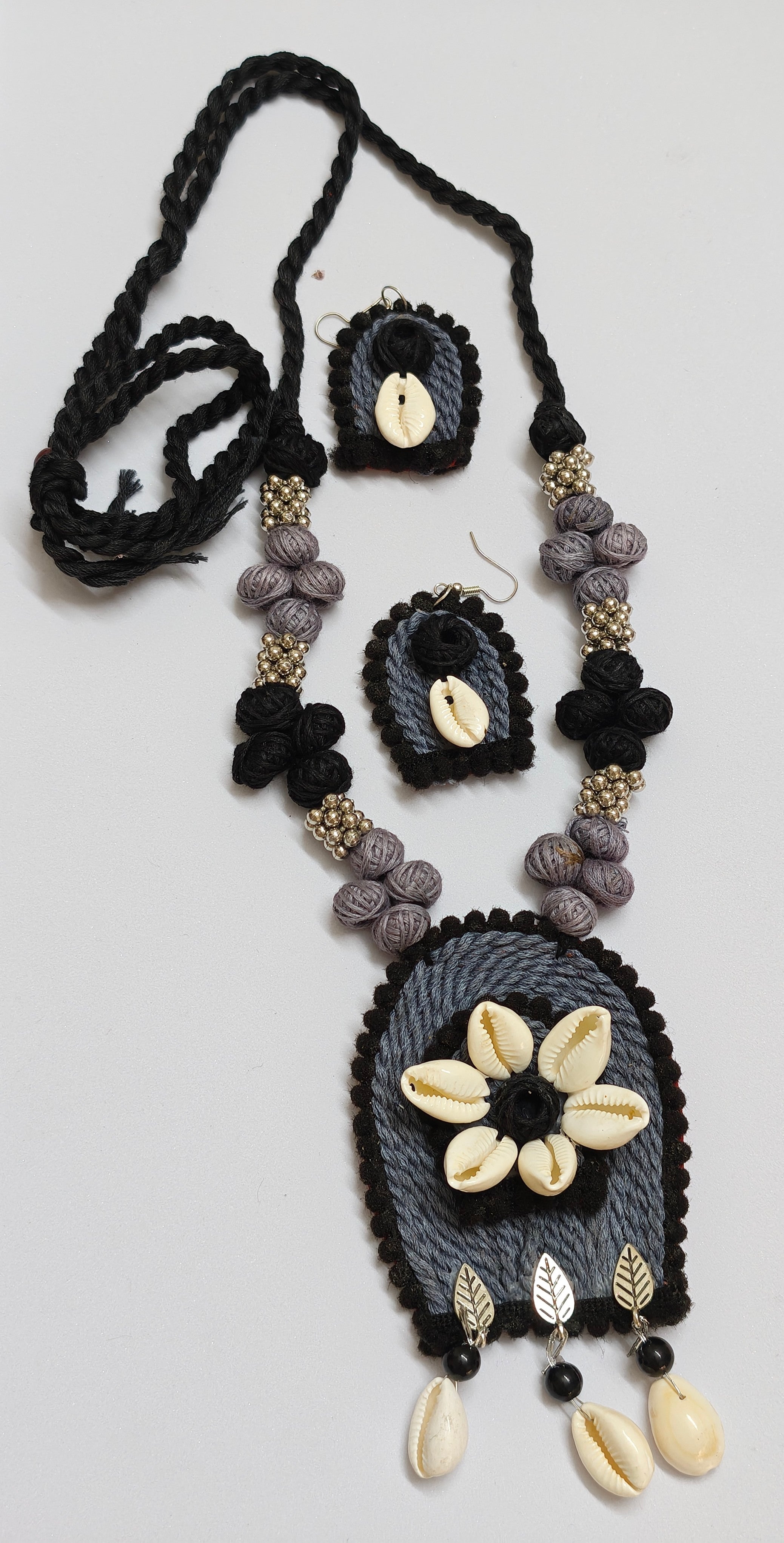 Folk Cowrie Shell Jewelry Set