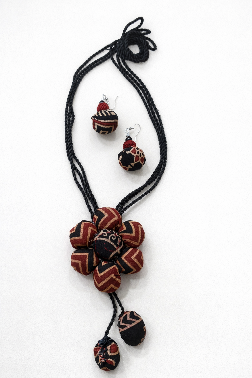 Floral Handcrafted Fabric Bead Necklace Set