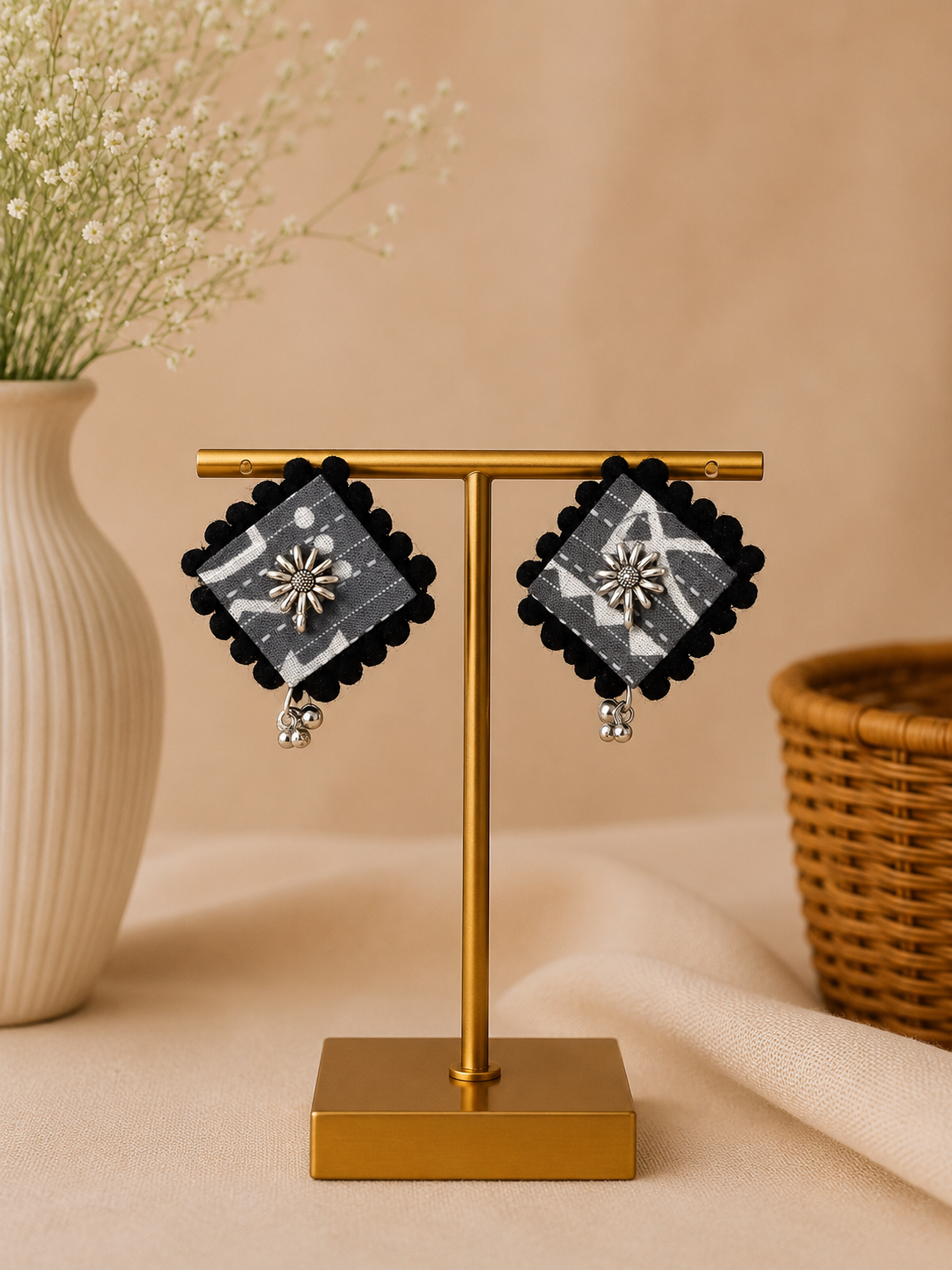 🎁 Ajrak Diamond Earrings (100% off)
