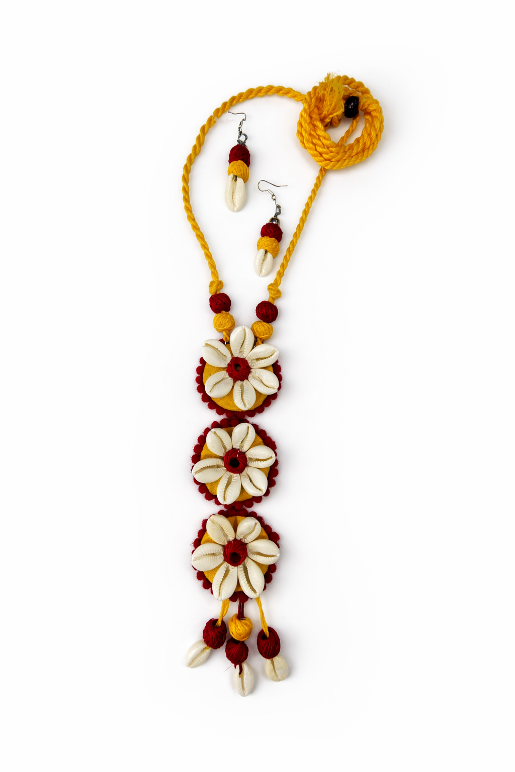 Handmade Cowrie Shell Floral Necklace Set