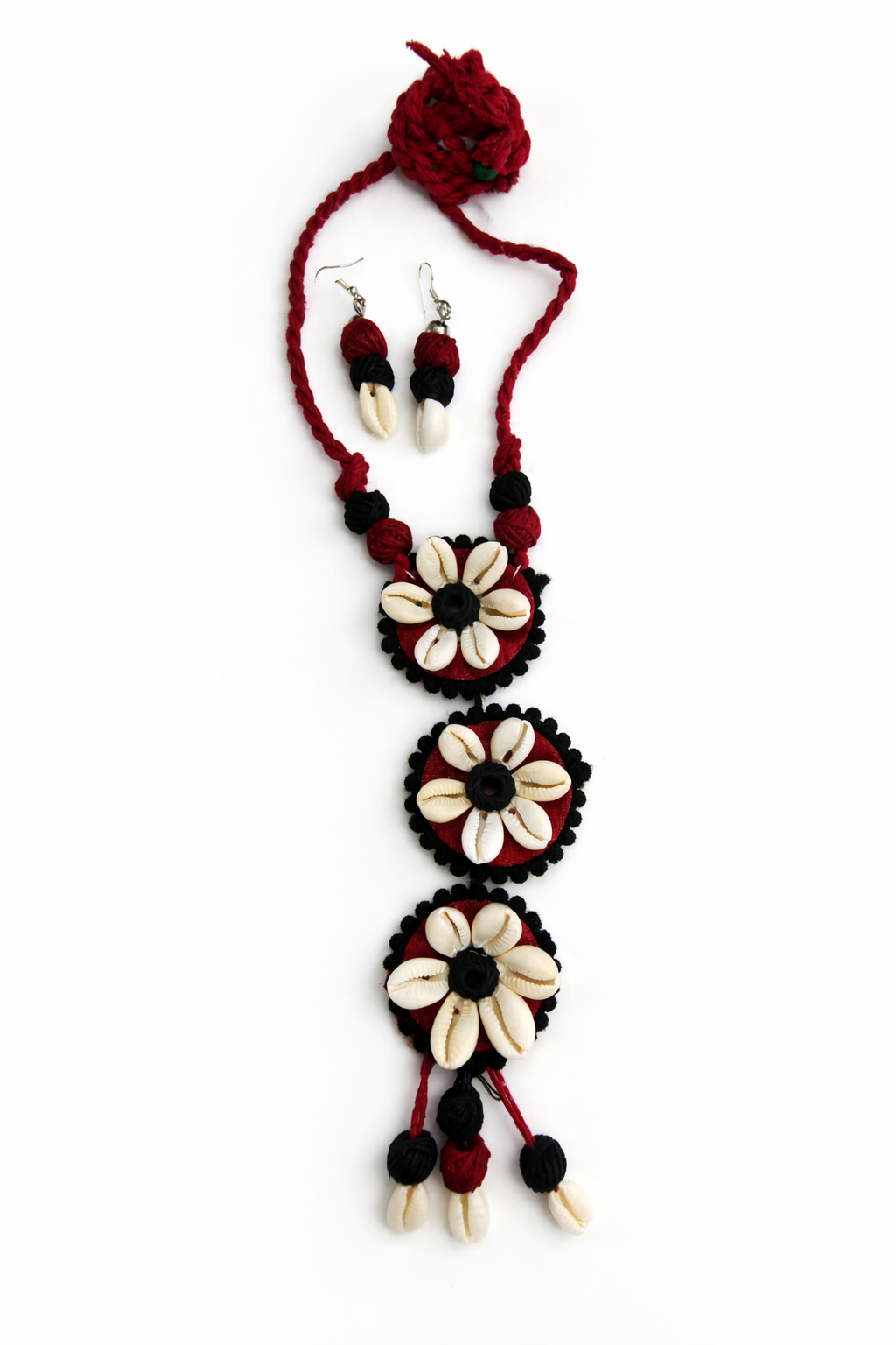 Handmade Cowrie Shell Floral Necklace Set