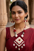Handcrafted Floral Shell Pendant Necklace Set