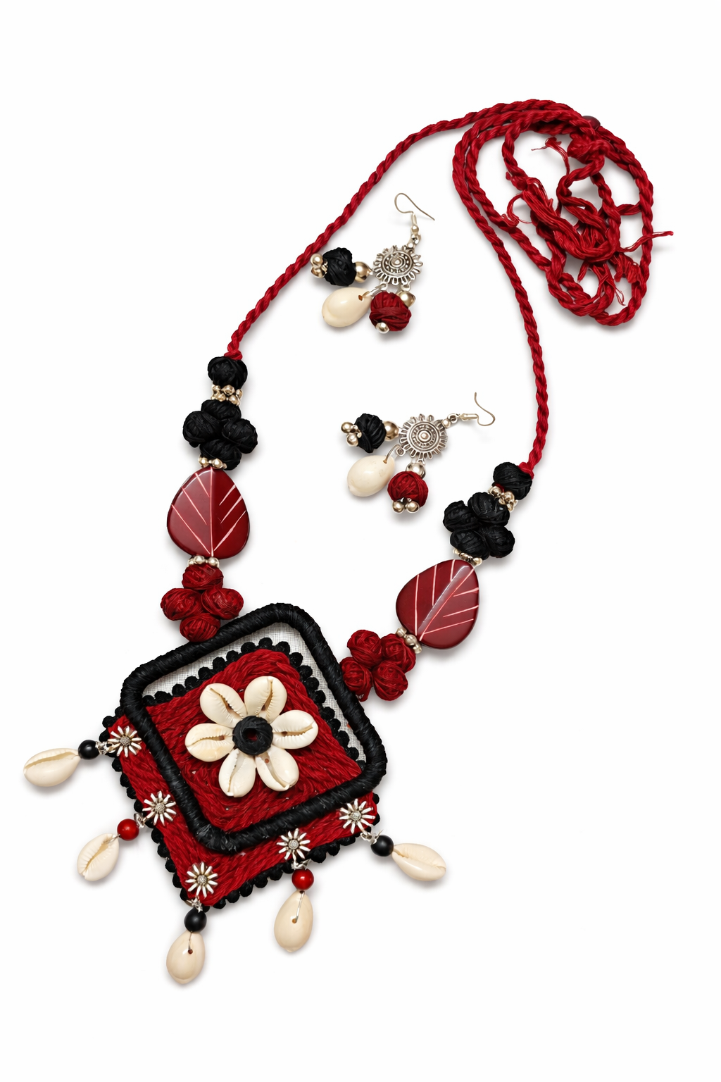 Handcrafted Floral Shell Pendant Necklace Set