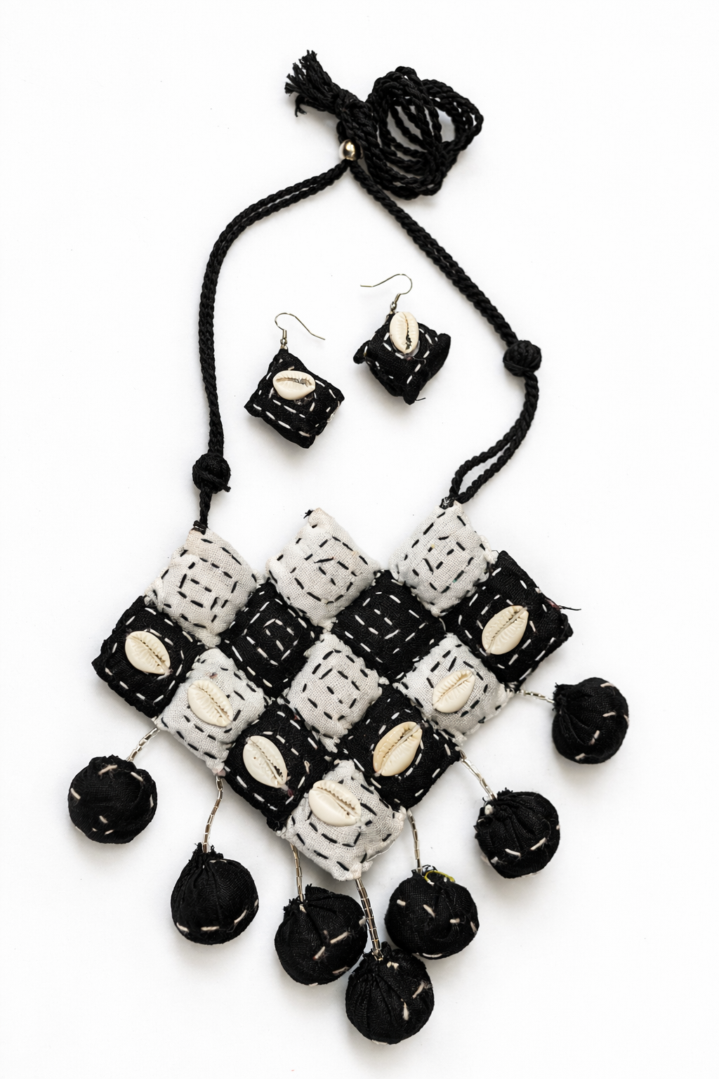 Quilted Cowrie Shell Necklace Set