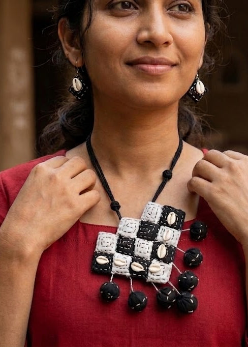 Quilted Cowrie Shell Necklace Set