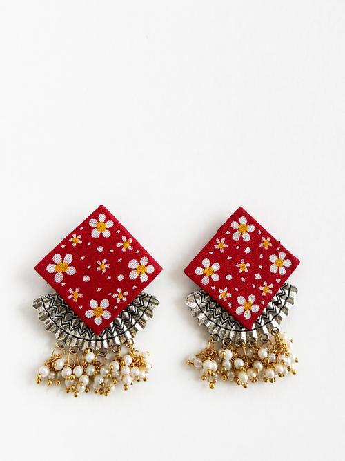Bloom Drape Pearl Earrings