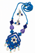 Handcrafted Floral Shell Pendant Necklace Set