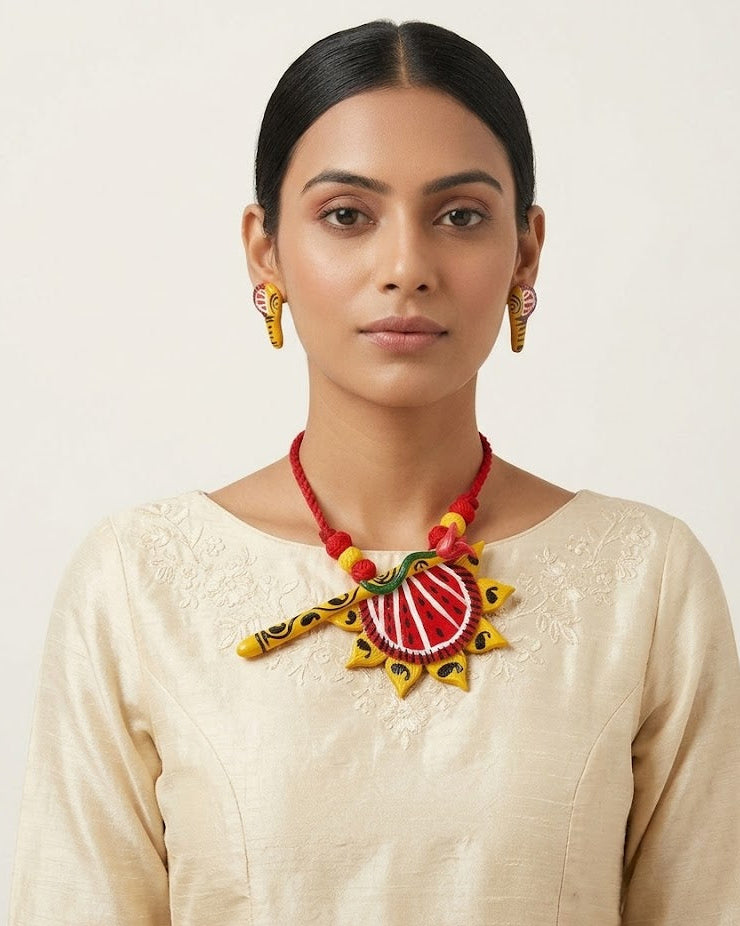 Clay Folk Fan Necklace Set